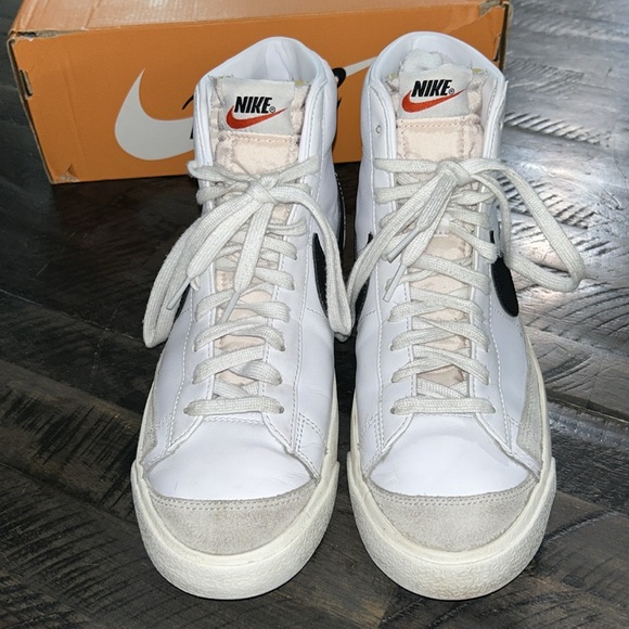 Nike W Blazer Mid ‘77 lightly used - Picture 5 of 5